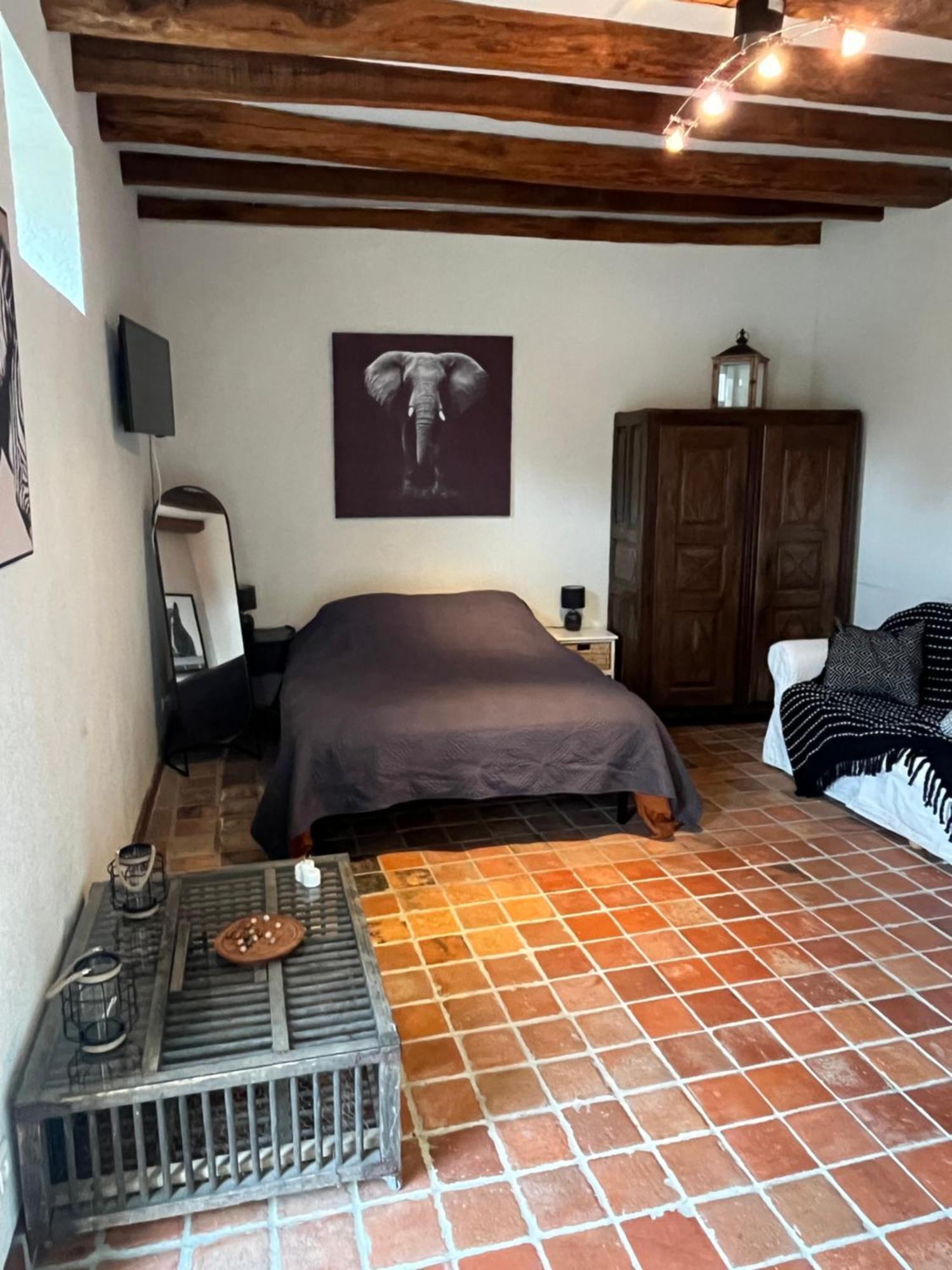 Les Ecuries Bed & Breakfast Recloses Eksteriør bilde