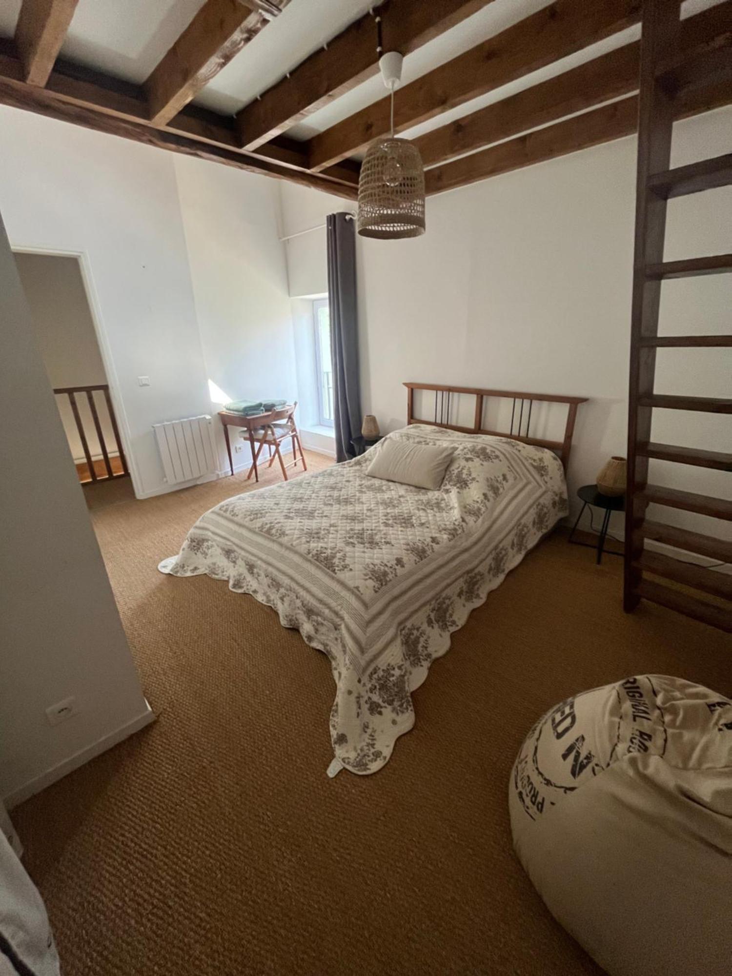 Les Ecuries Bed & Breakfast Recloses Eksteriør bilde