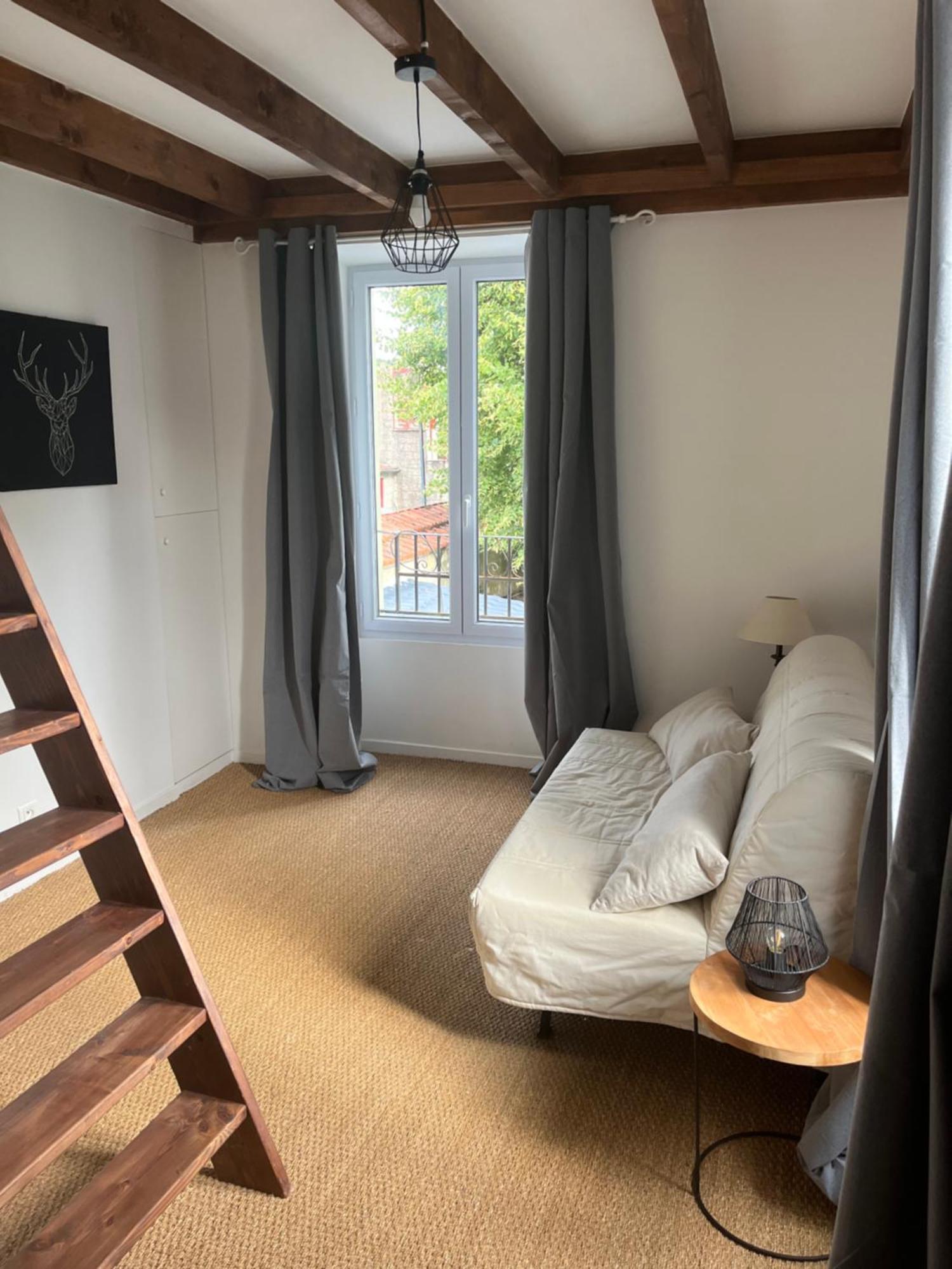 Les Ecuries Bed & Breakfast Recloses Eksteriør bilde