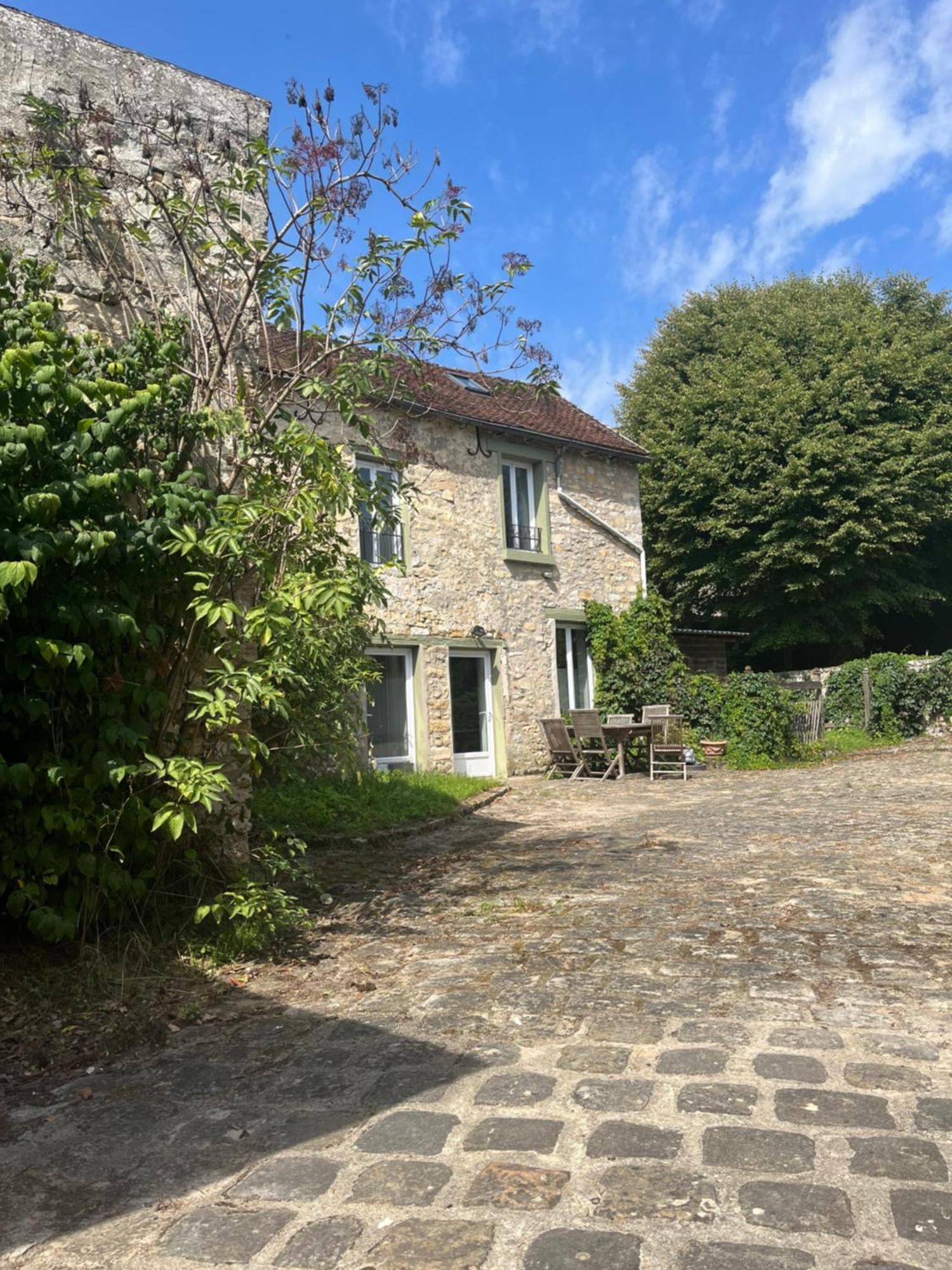 Les Ecuries Bed & Breakfast Recloses Eksteriør bilde