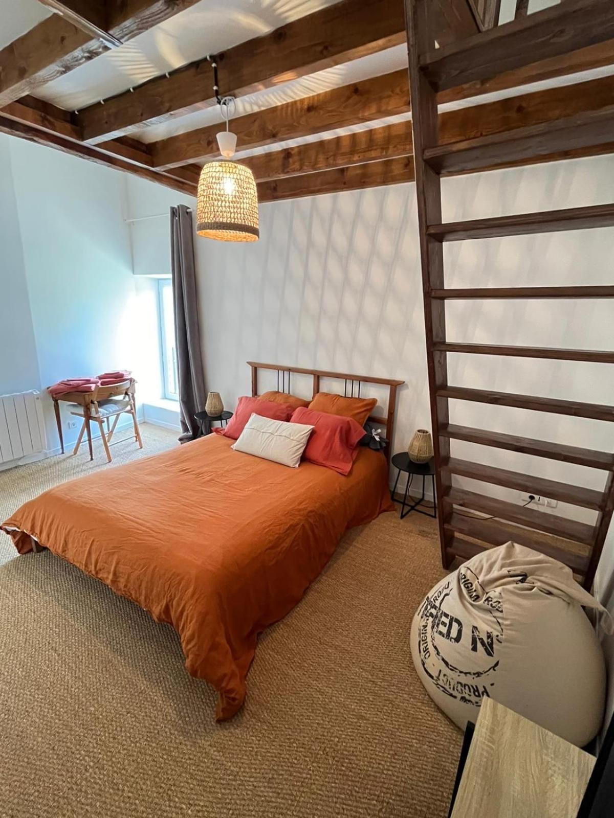 Les Ecuries Bed & Breakfast Recloses Eksteriør bilde
