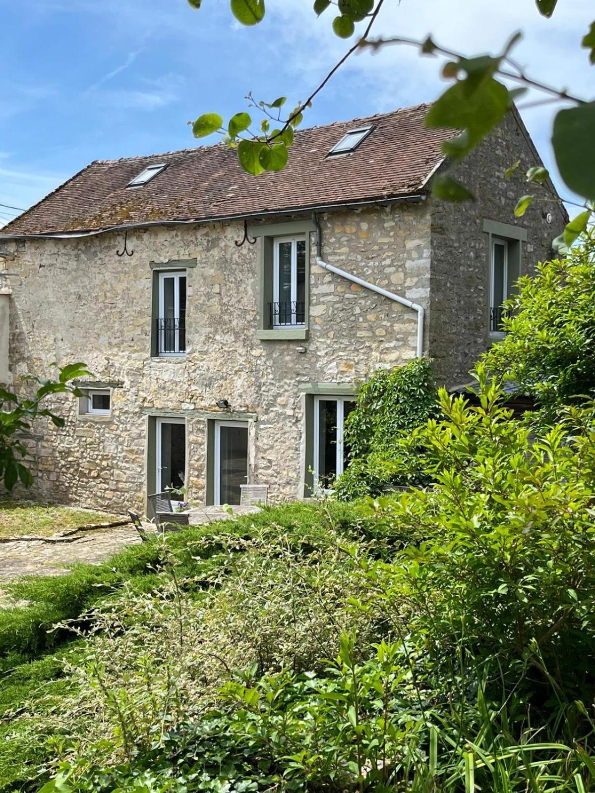 Les Ecuries Bed & Breakfast Recloses Eksteriør bilde