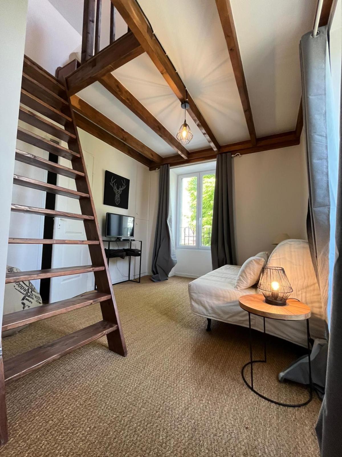 Les Ecuries Bed & Breakfast Recloses Eksteriør bilde